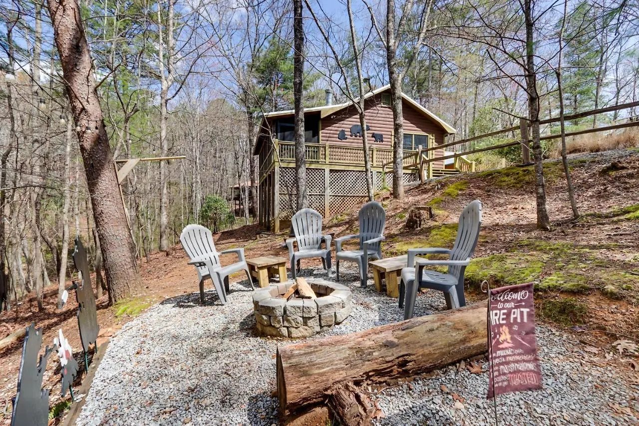 Cozy In The Woods With Hot Tub! *