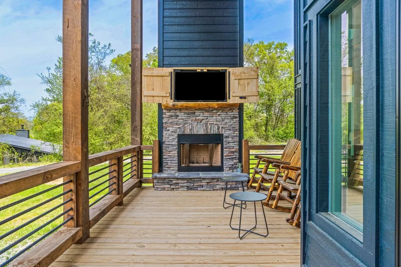 Modern Mountain Retreat