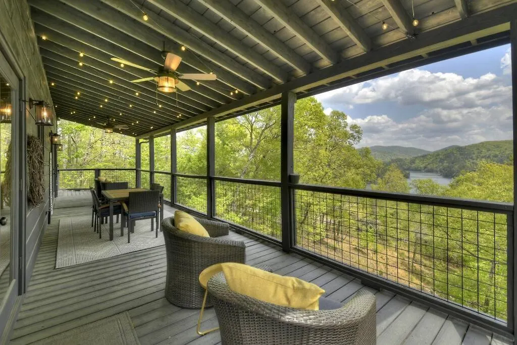 Dog Friendly & Mountain Views Hot Tub Semesterbostad