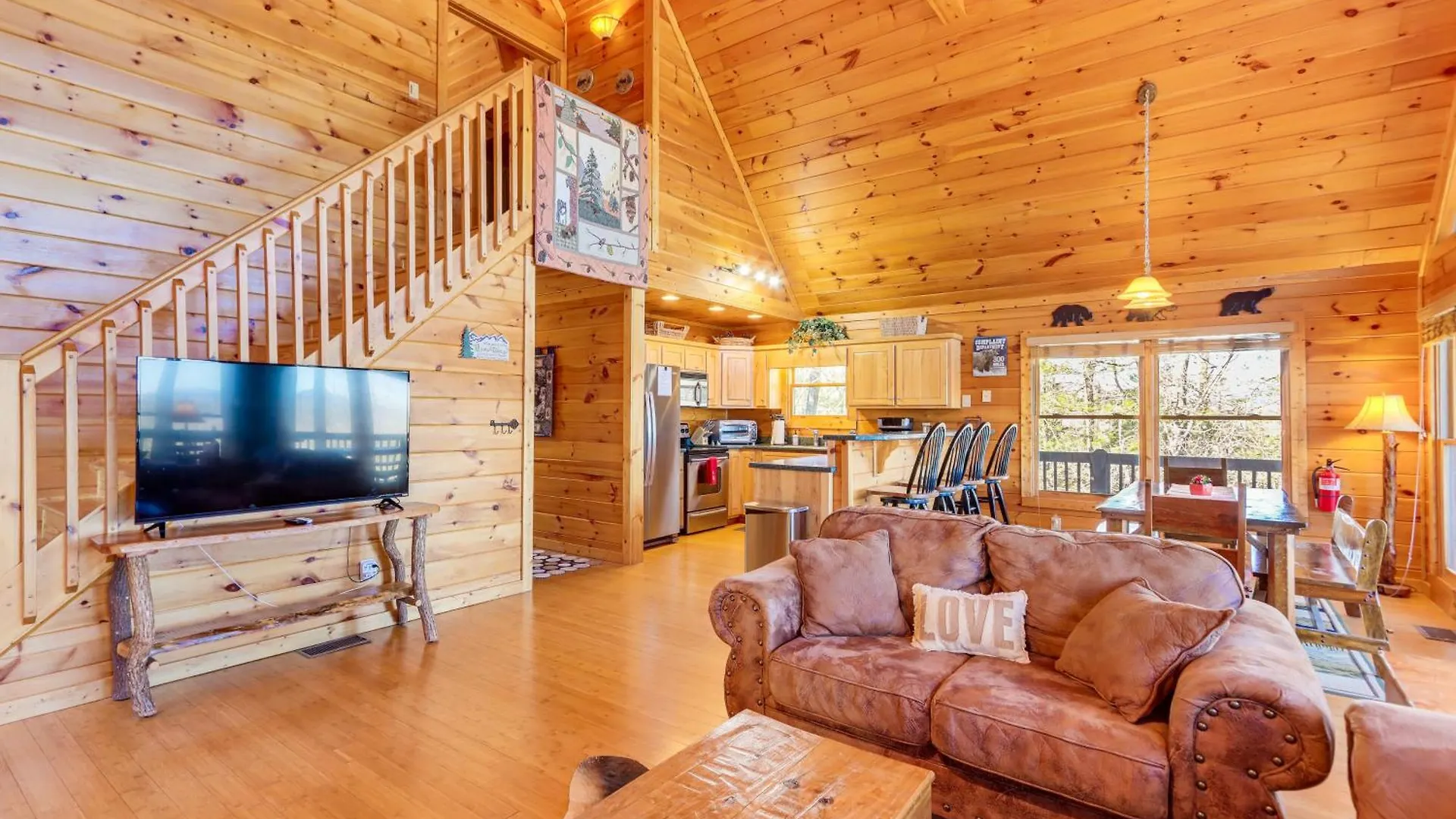 Gorgeous Mountain Retreat Deck And View! *