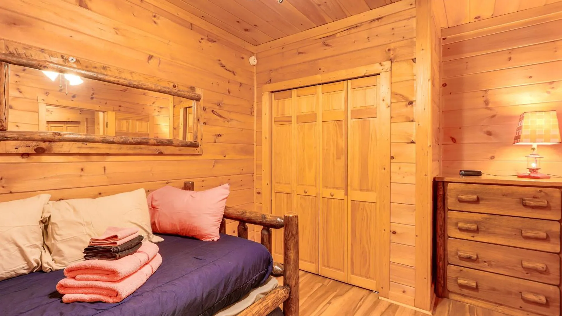 Gorgeous Mountain Retreat Deck And View! 펜션 *