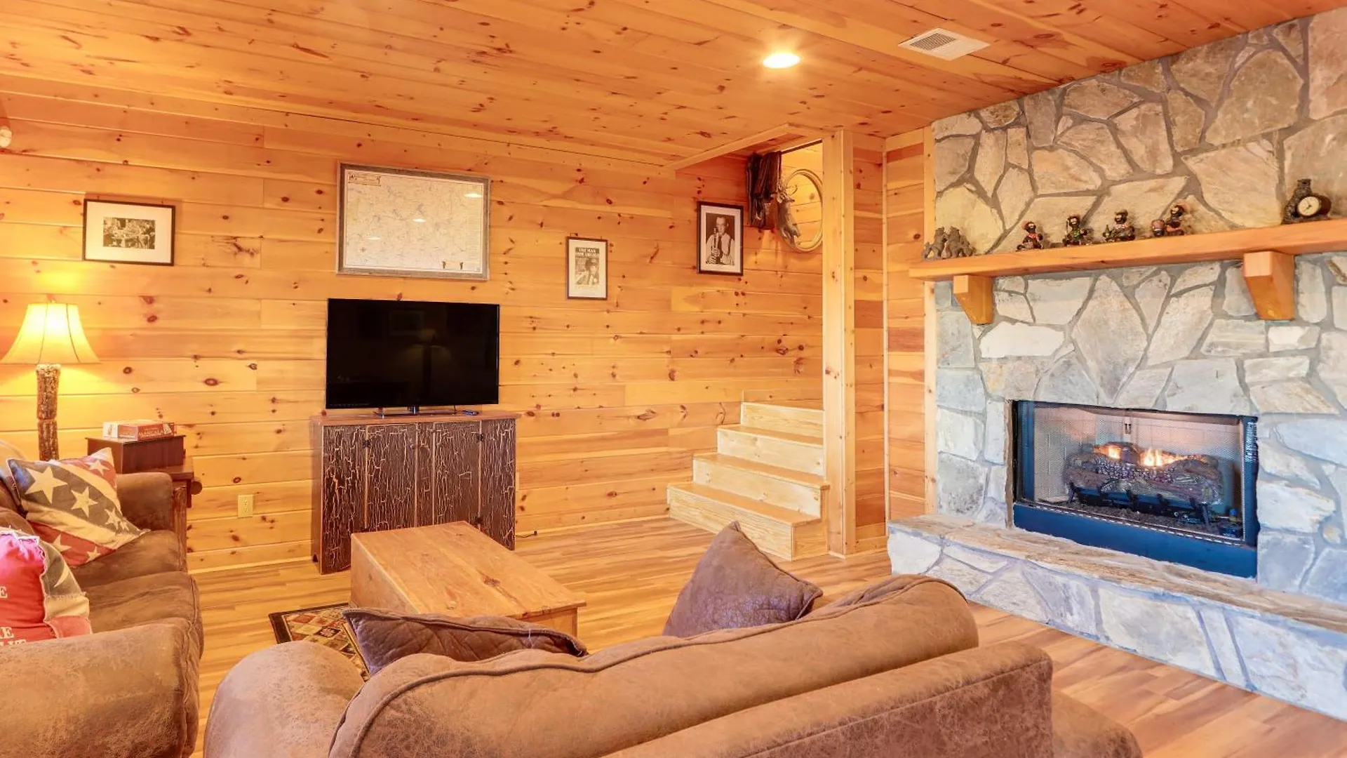 Gorgeous Mountain Retreat Deck And View! 블루리지