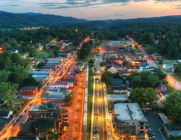 Waywish Waterfront In Mountains * Blue Ridge