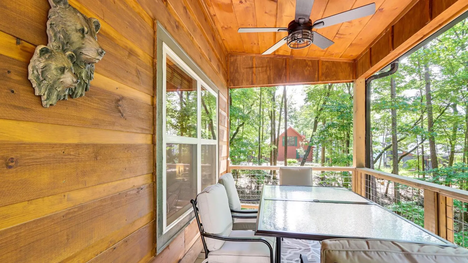 Peaceful Cabin, Forest View And Fireplace