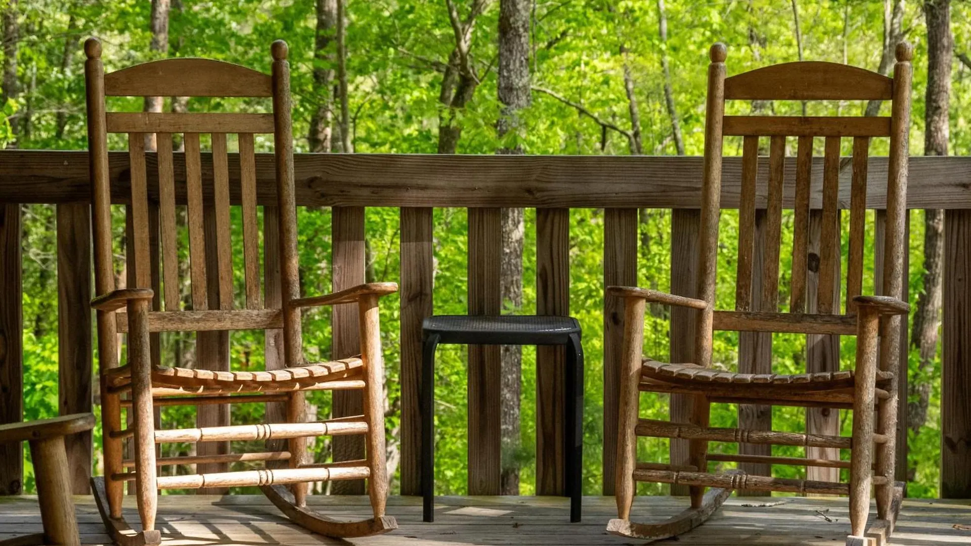 Wood Haven Retreat - Pet Friendly *