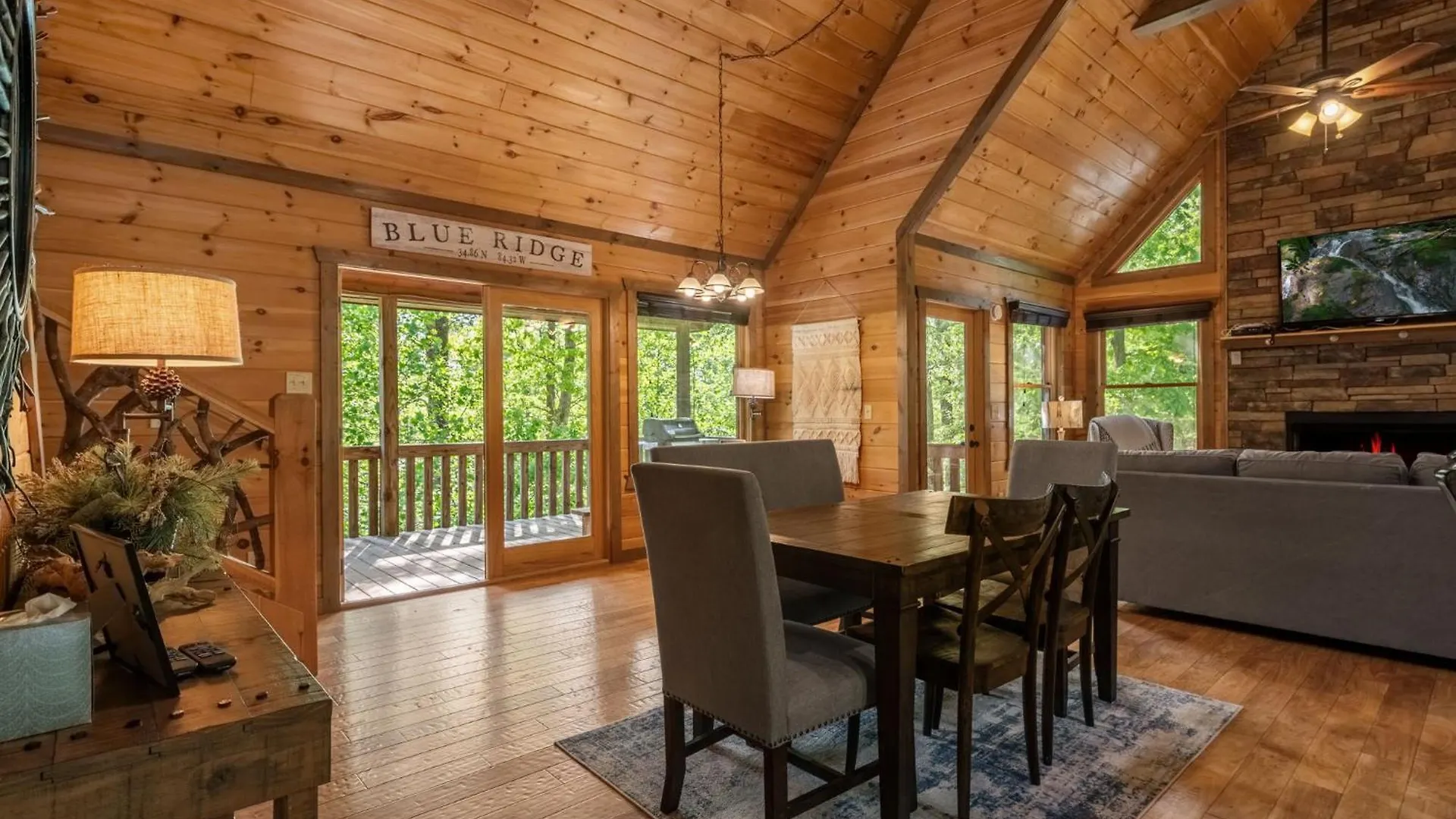 Wood Haven Retreat - Pet Friendly