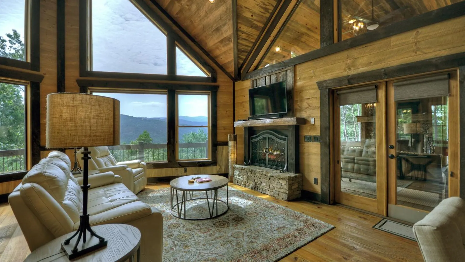 Casa de Férias 3 Peaks And A Treehouse - 10 Minutes To Blue Ridge