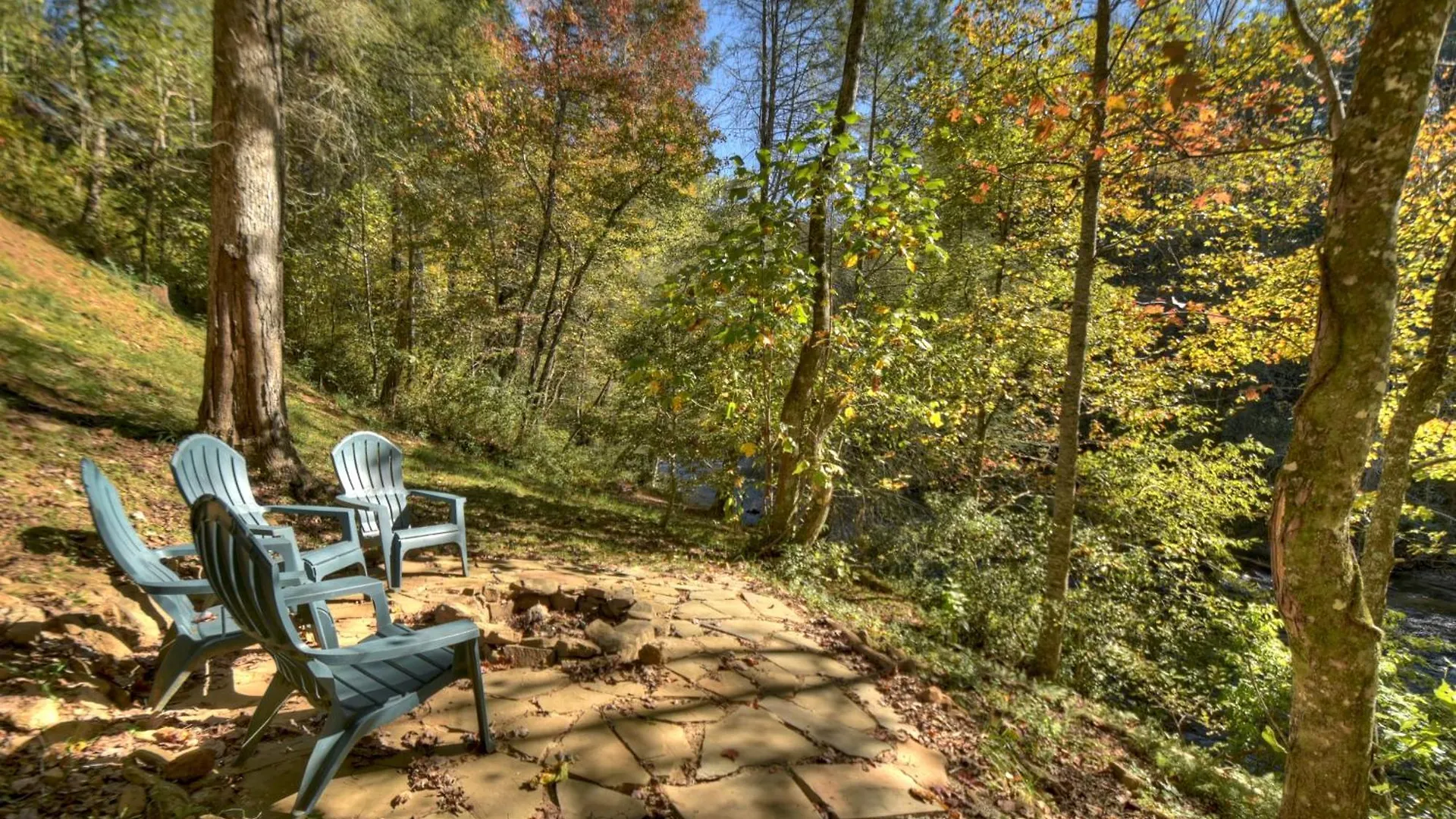 Creekside Bend - Creekfront On Fightingtown Creek