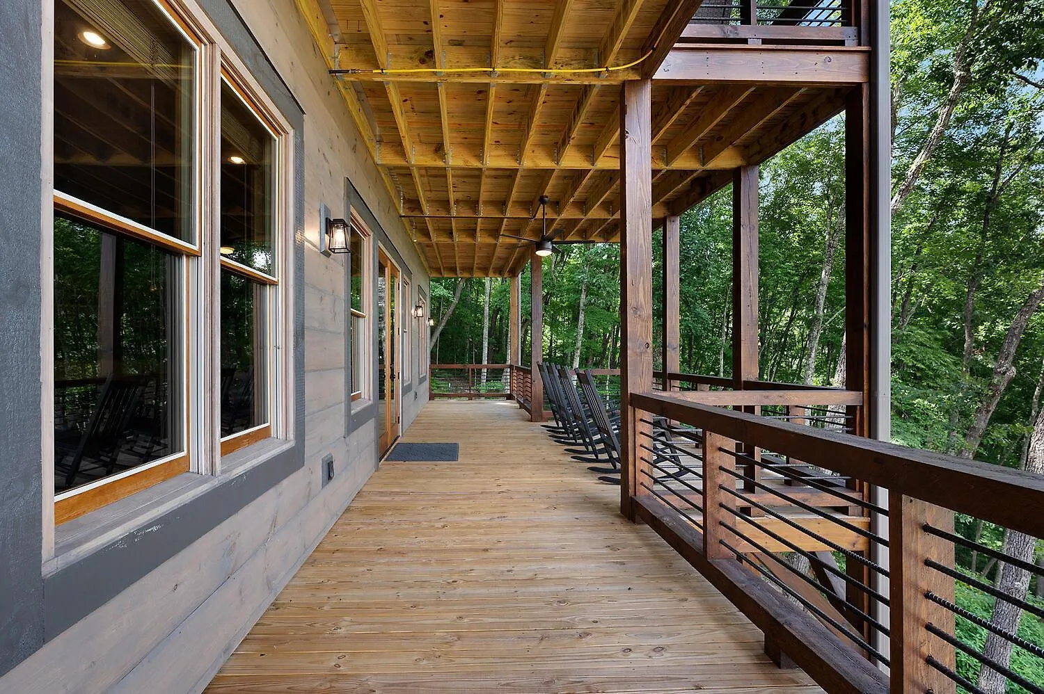 Decked Out - Heights Tatil Evi *