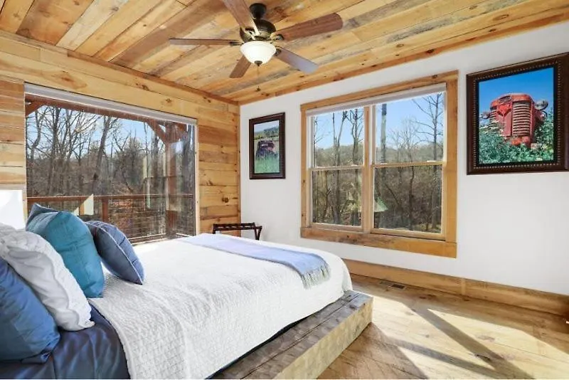 Lodge Daffodil Daydreams - Dog Friendly