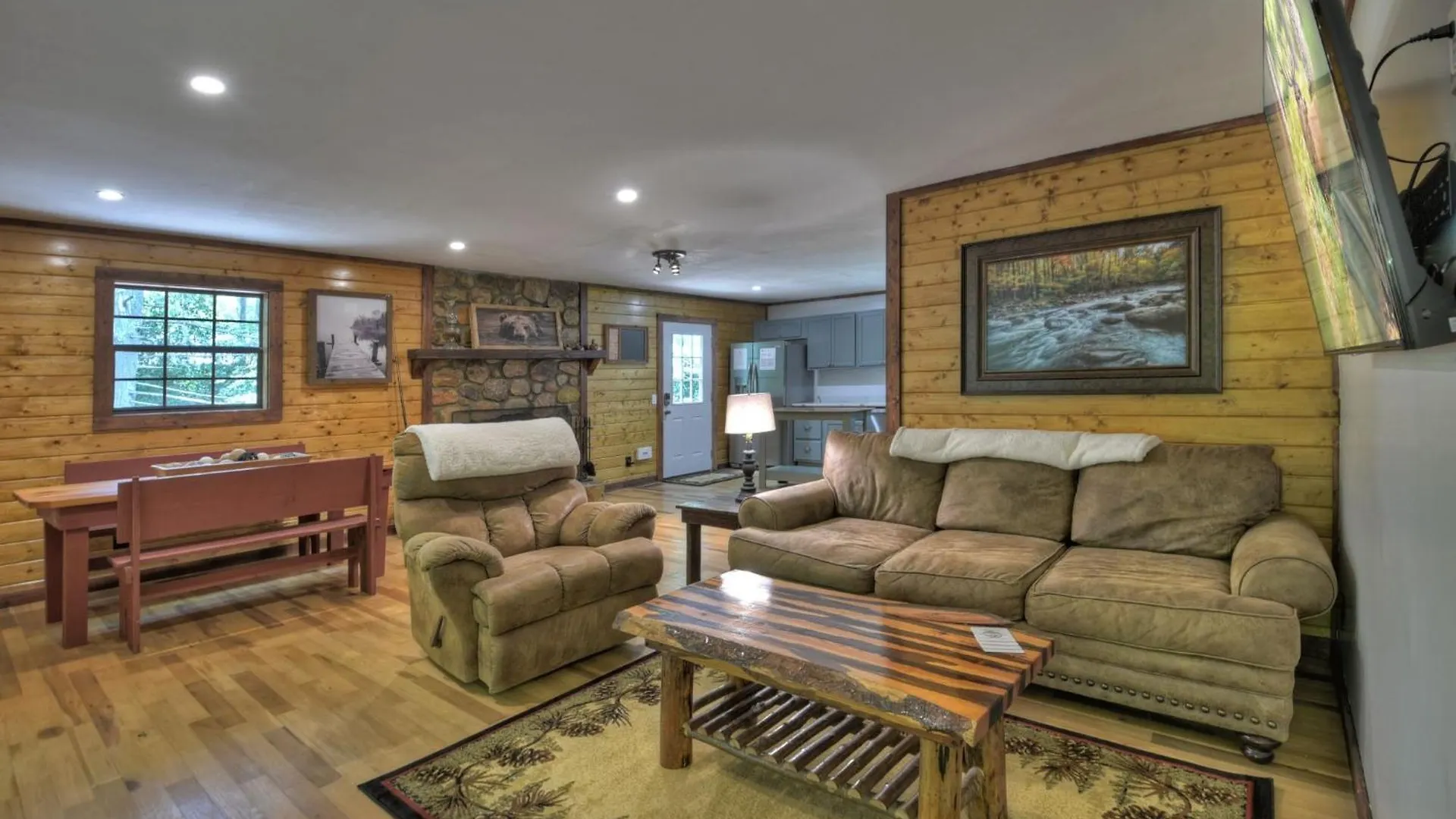 Aska River House - Riverside Relaxation And The Comforts Of *
