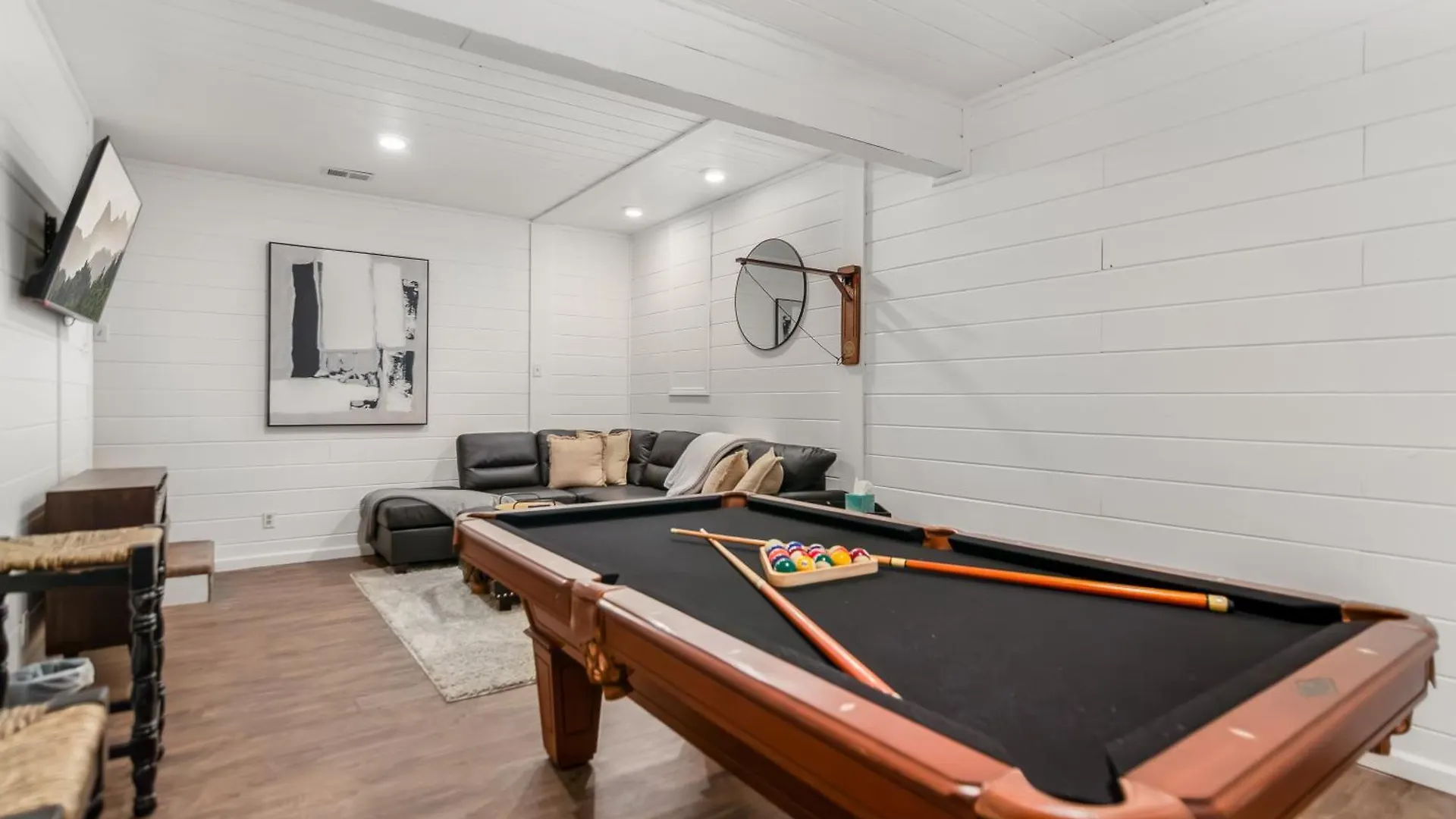 Дом отдыха Downward Dog - Hot Tub, Pool Table, Fireplace, Yoga Den *