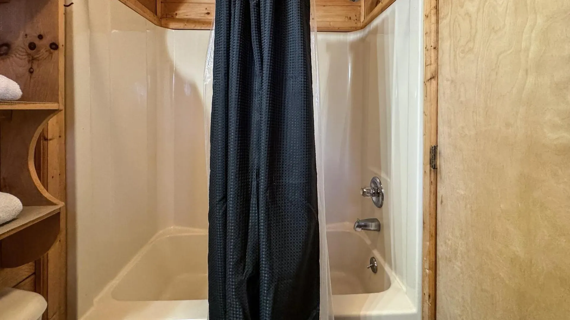 Secluded Sunrise Ridge-10 Min From Blue Ridge, King Beds, Hot Tub, 2 Porches, Fireplace Wood Burning, Mountain View, Cozy Σπίτι διακοπών