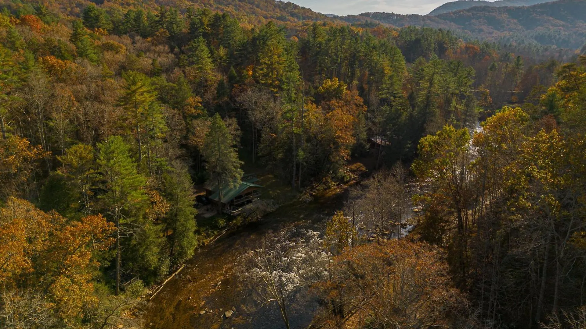 Feriehus Riverzen, A Toccoa River Retreat