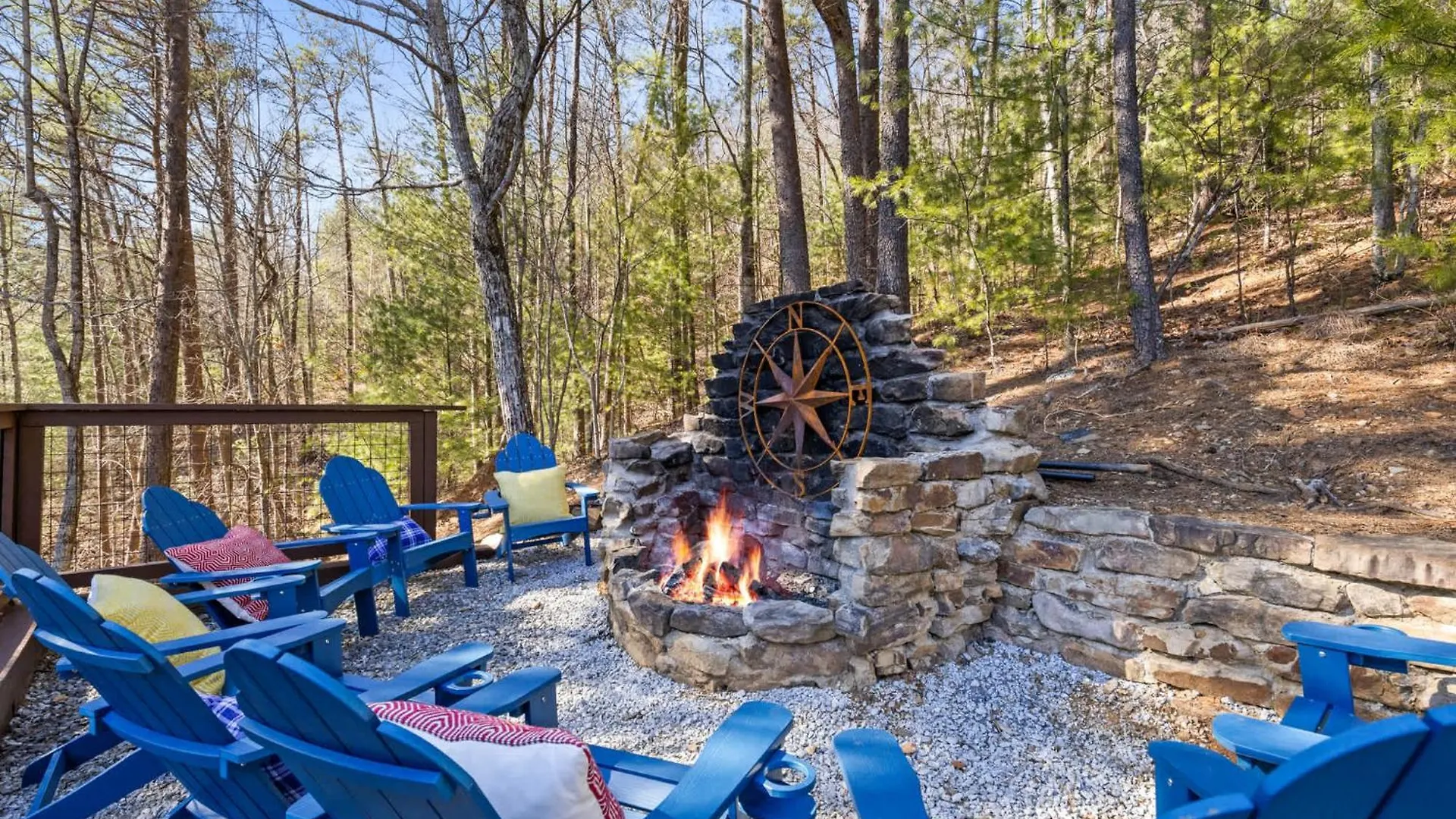 Camp Wildgrove - 4 Bedroom With Hot Tub & Stunning Views