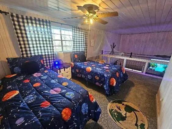The Legend Of Aska- Cabin, River & Mtn Views, Hot Tub, Game * Blue Ridge