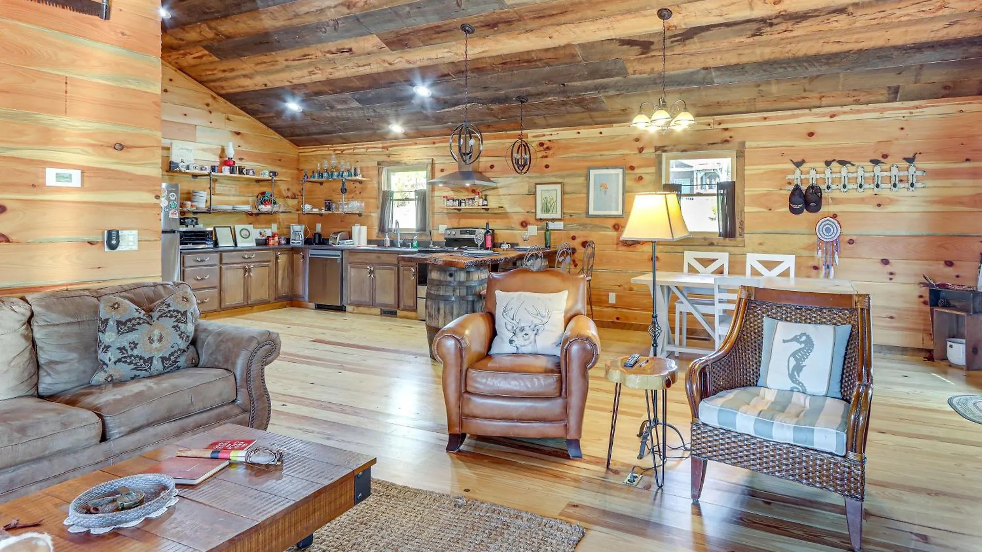 펜션 Couples Retreat Mtn-view In Blue Ridge! 블루리지