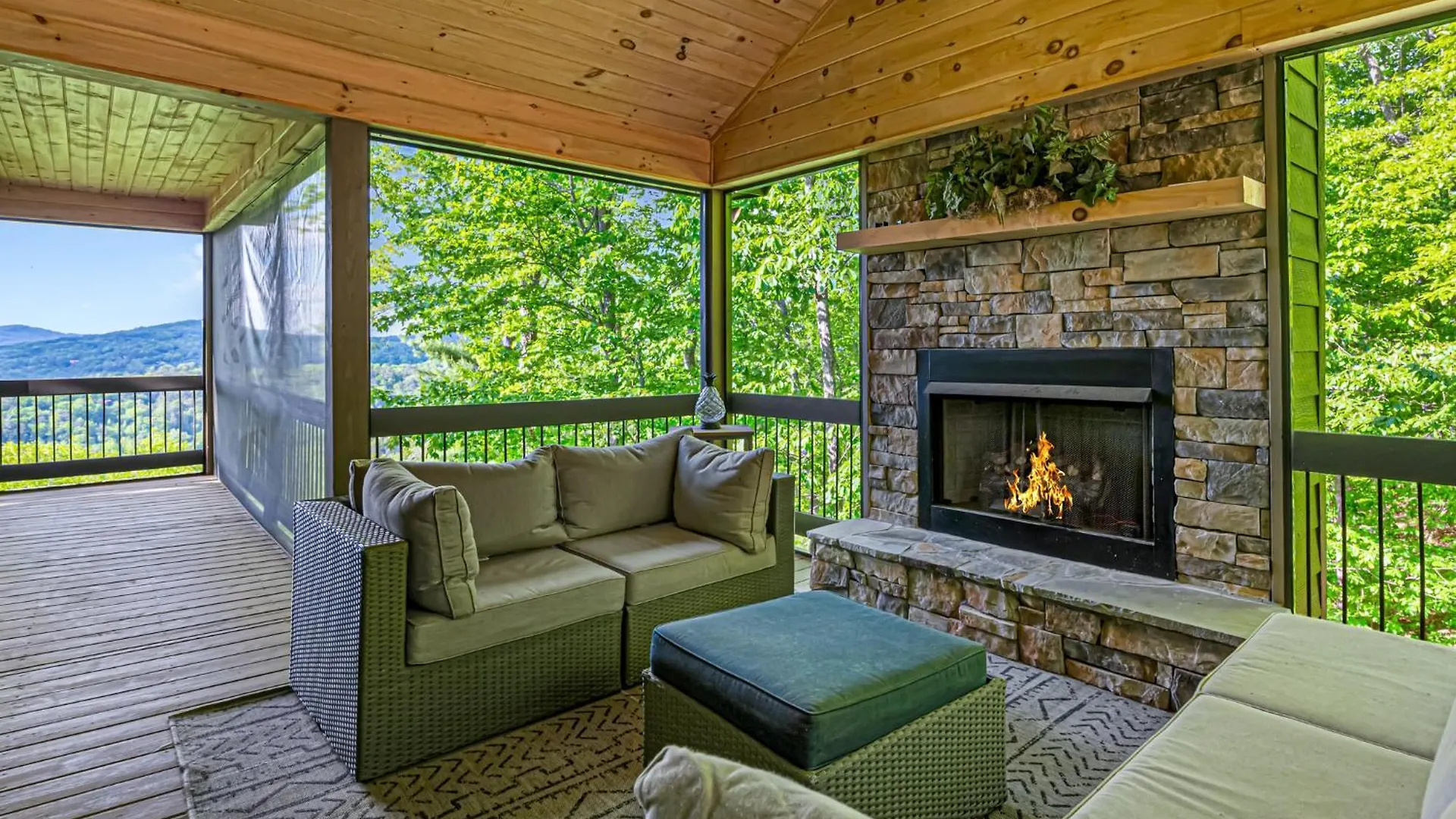 Happy Hour Heights - Only 5 Minutes To Downtown Blue Ridge