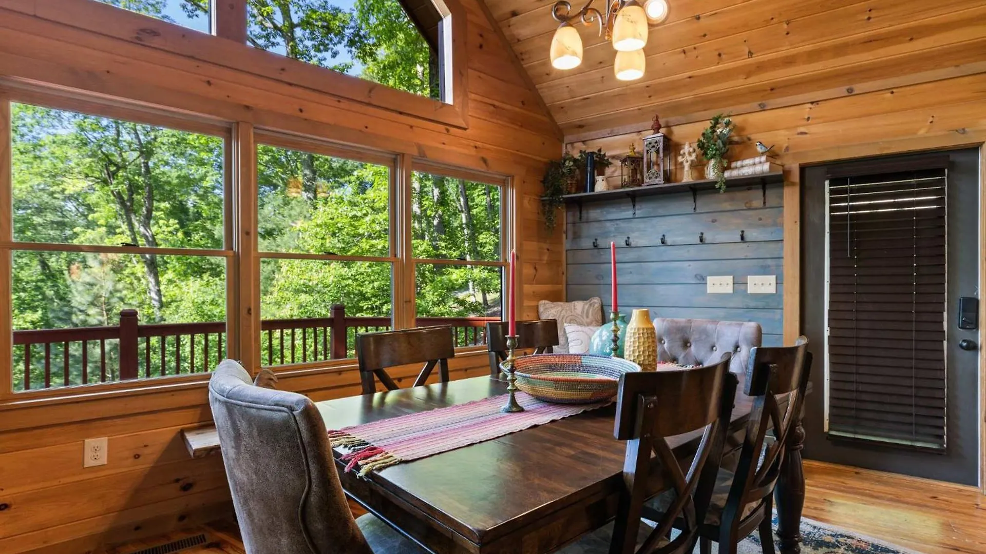 度假居 Mtn Views Hot Tub Fire Pit Dog Friendly 蓝岭