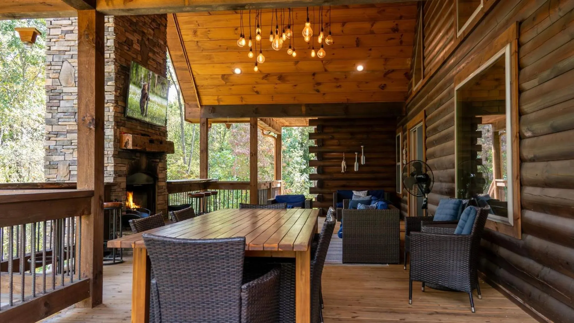 New Build Toccoa River Mist Riverfront W Hot Tub Firepit Blue Ridge