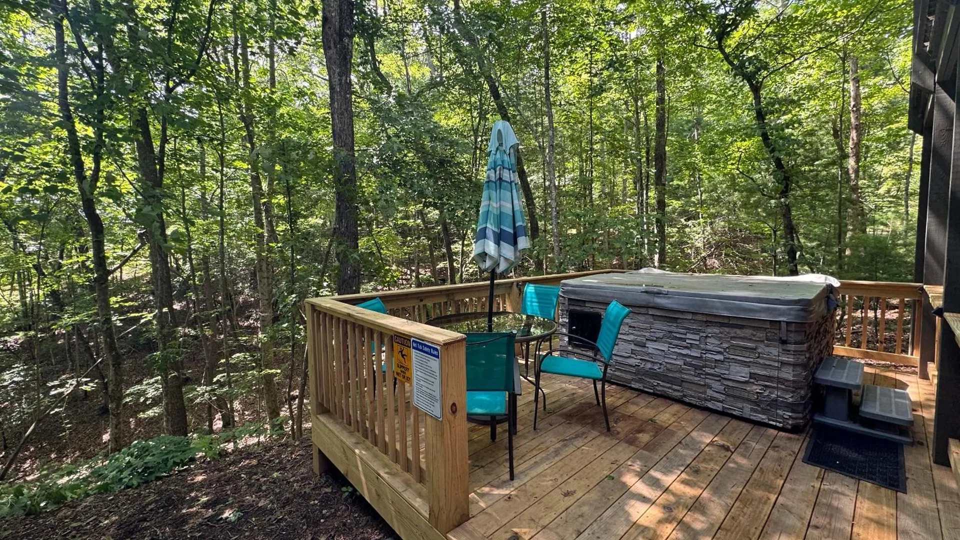 Downward Dog - Hot Tub, Pool Table, Fireplace, Yoga Den *