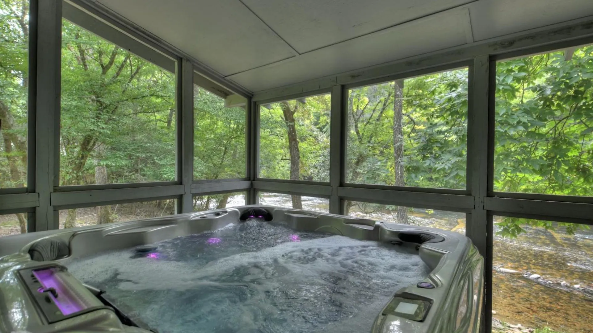 Βίλα Aska River House - Riverside Relaxation And The Comforts Of