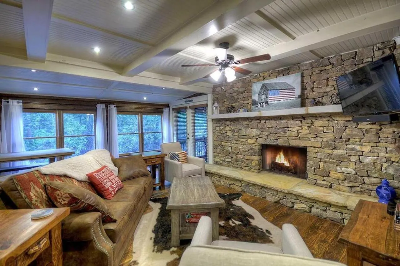 Semesterbostad Creekside R&r Blue Ridge