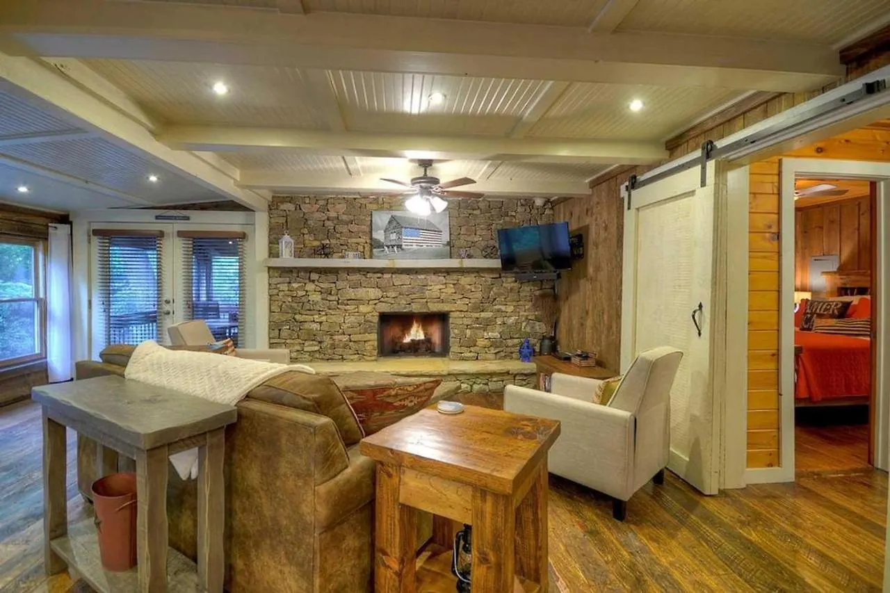 Semesterbostad Creekside R&r Blue Ridge